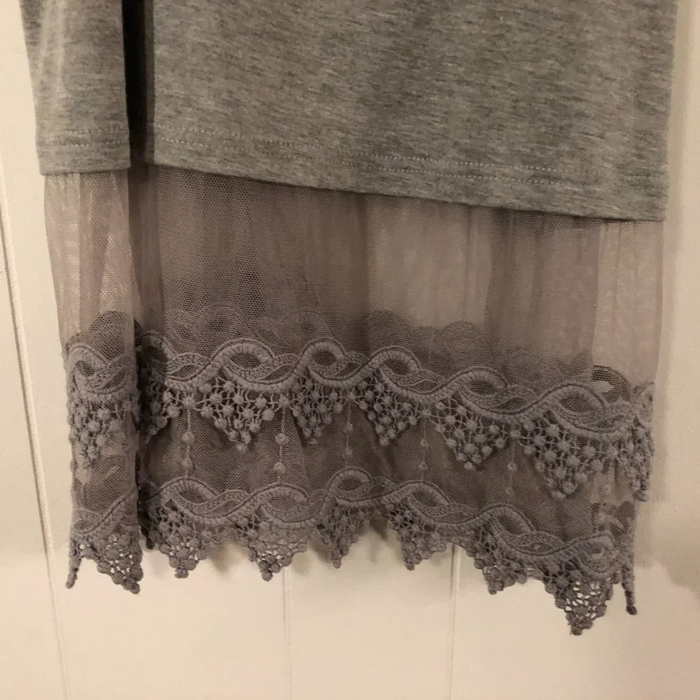 Camille & Co Gray Top with Lace Tunic Large - Picture 2 of 5
